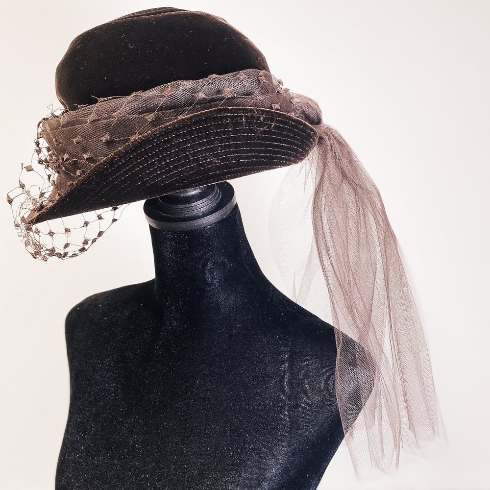 Lord & Taylor Victorian VTG 1940s Steampunk Style Velvet Lace Net Riding Top Hat - Picture 5 of 15